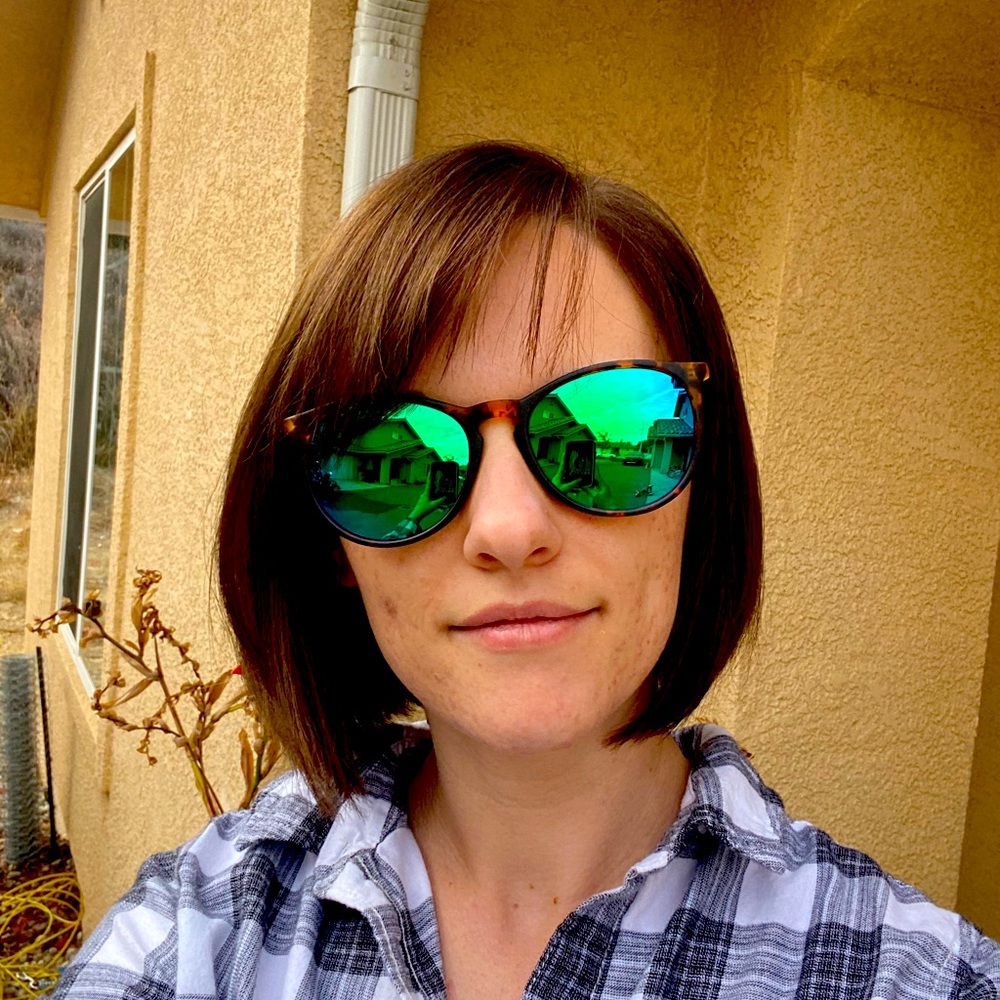 Meet your Posher, Hollie